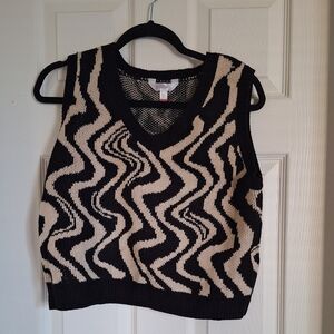 Cropped sweater vest